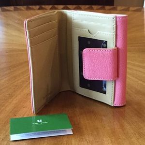 👀20% SALE!!! NWT Kate Spade leather wallet